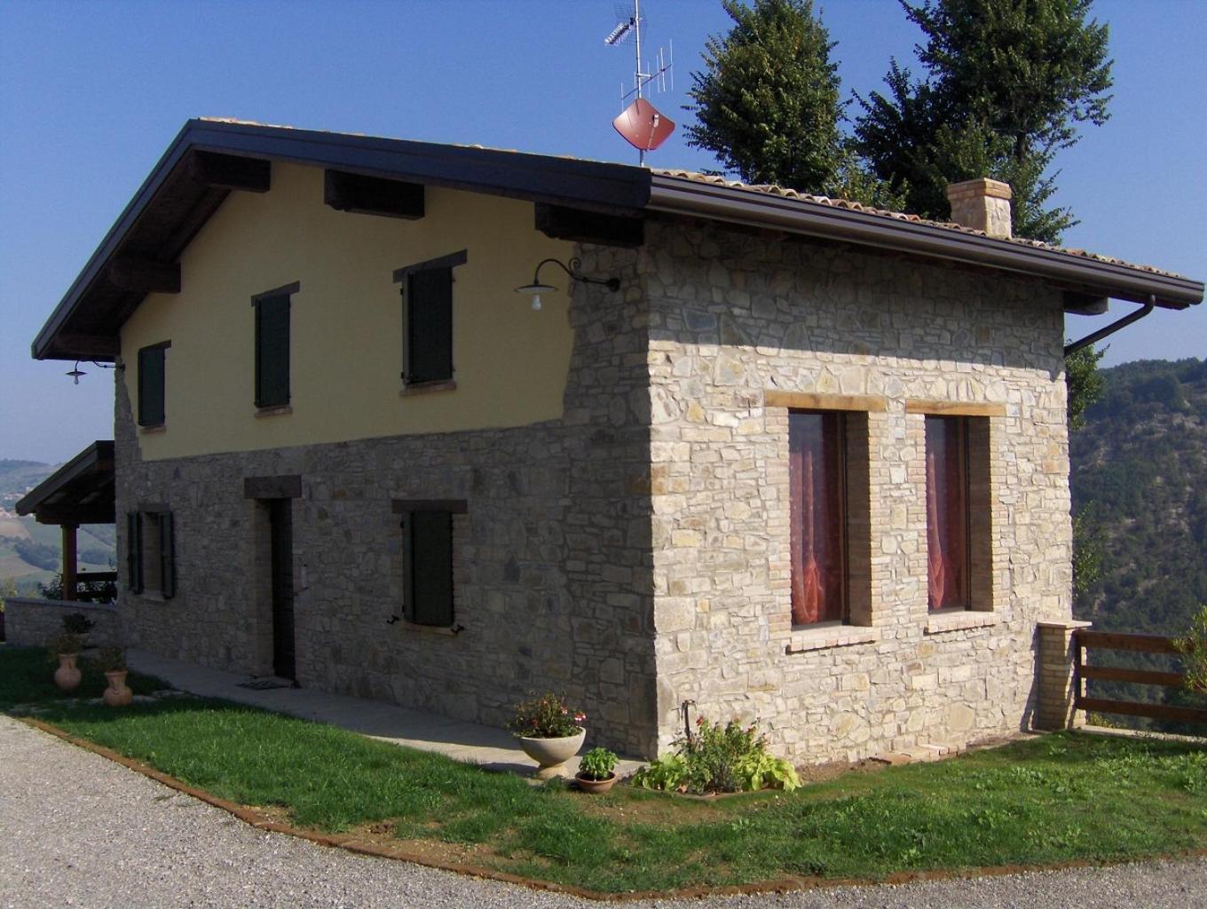 L'Angolo Di Verlano Canossa Buitenkant foto