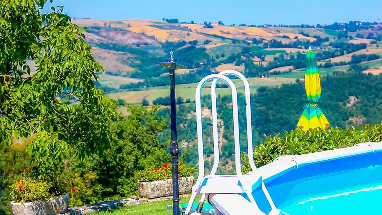 L'Angolo Di Verlano Canossa Buitenkant foto